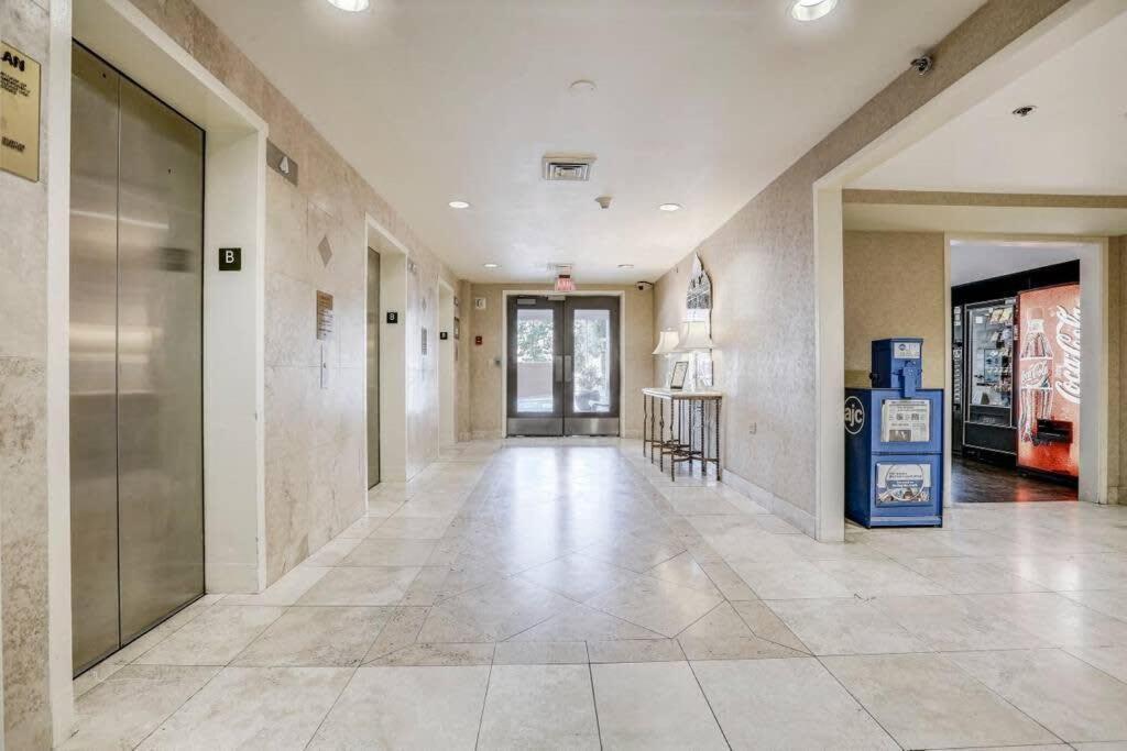 Center Downtown! King Bed! Private Balcony! Pt8I Villa Atlanta Exterior photo